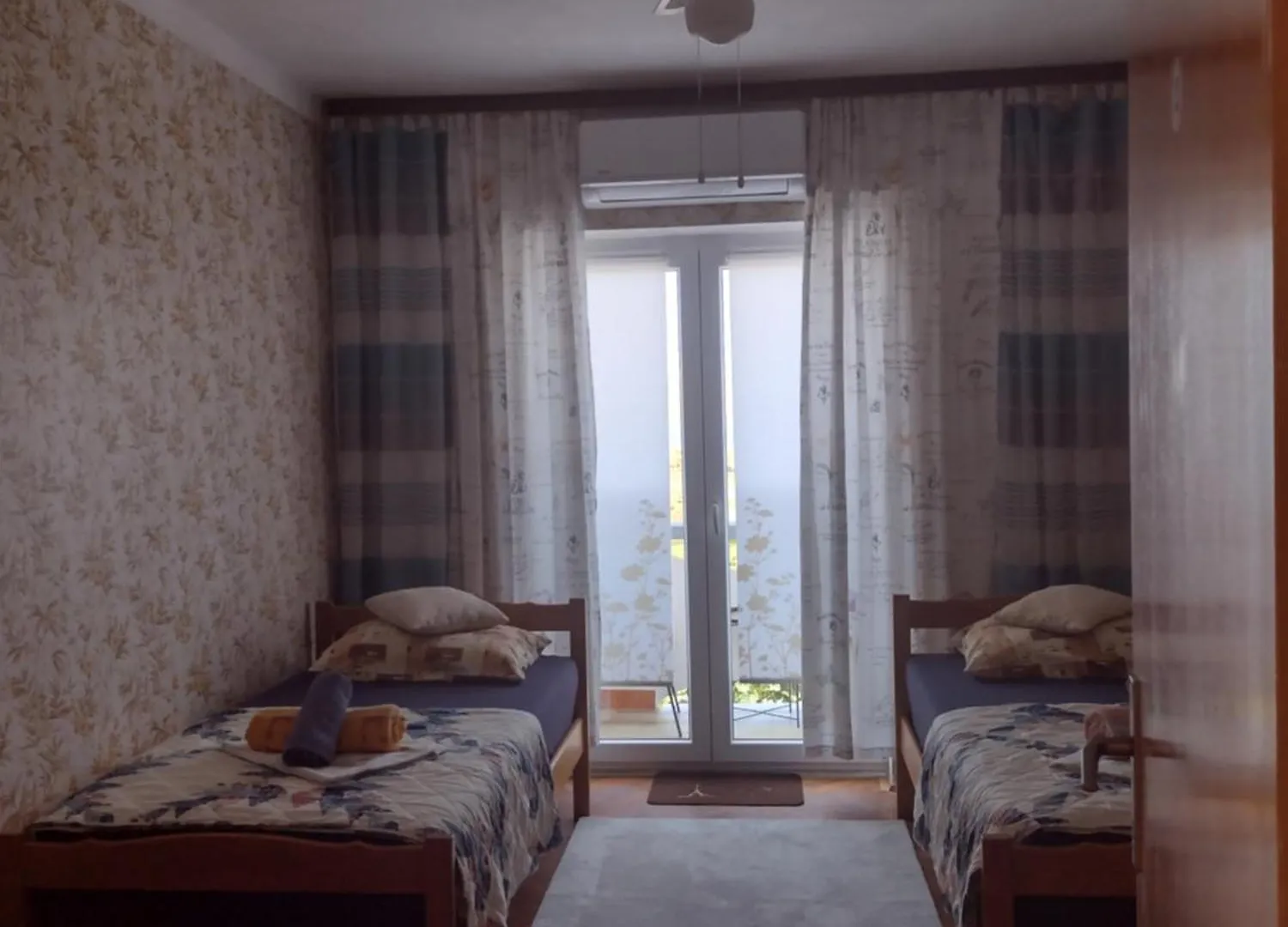 Dinjiška Apartmani Alen דירה